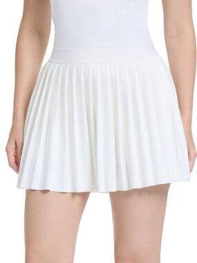 NWT - Tretorn Ladies Pleated Skort Medium Color Cloud - Size M